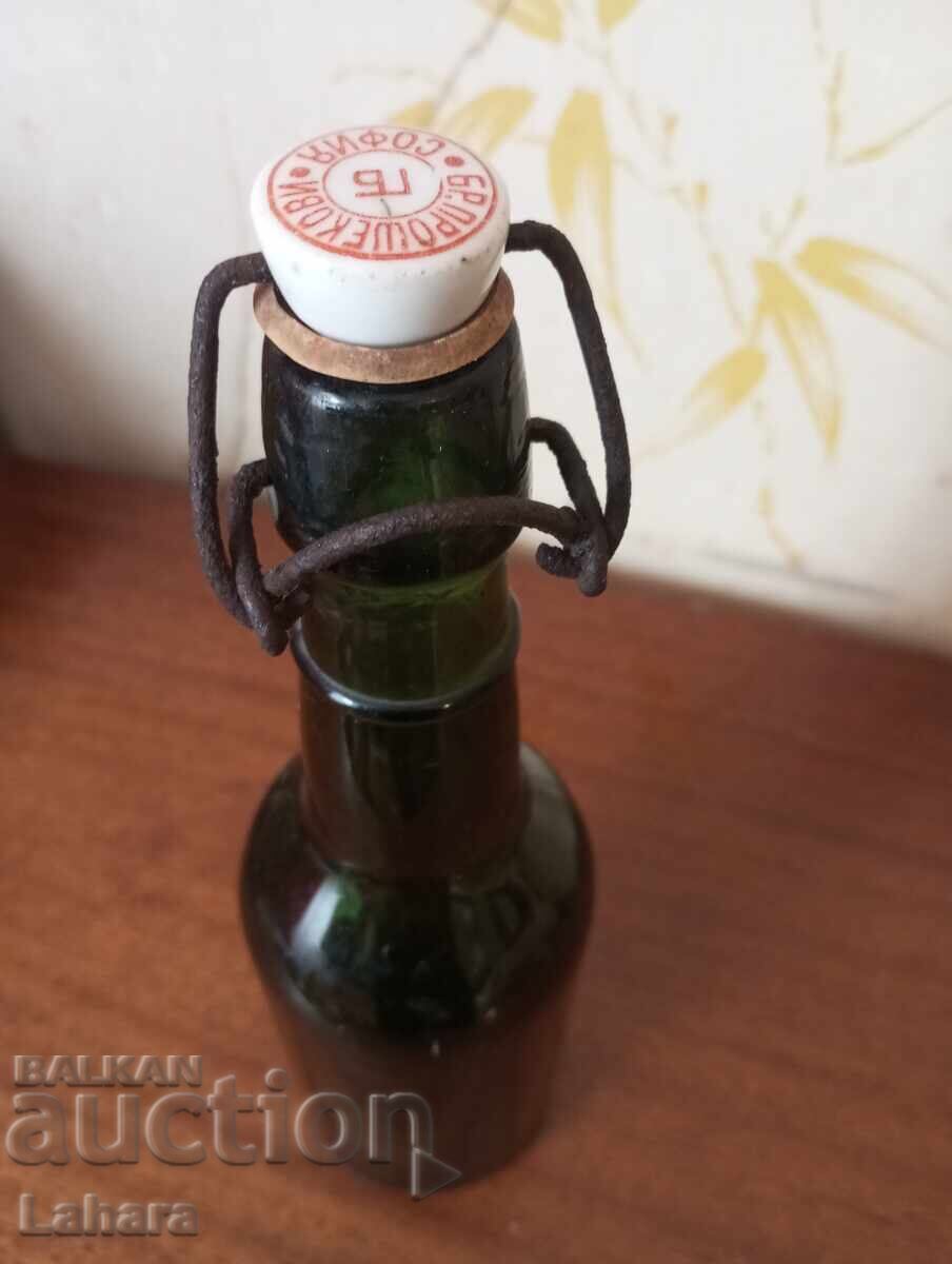 Auction Old beer bottle, Proshekovi Brothers, Sofia Auction Old beer bottle, Proshekovi Brothers, Sofia
