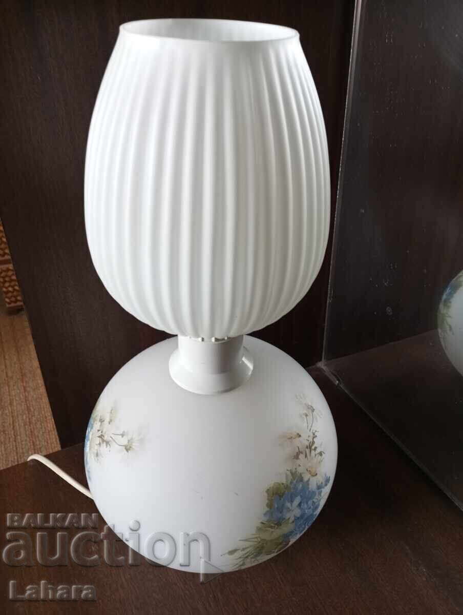 Licitație Lampă de noapte din sticlă care luminează din interior