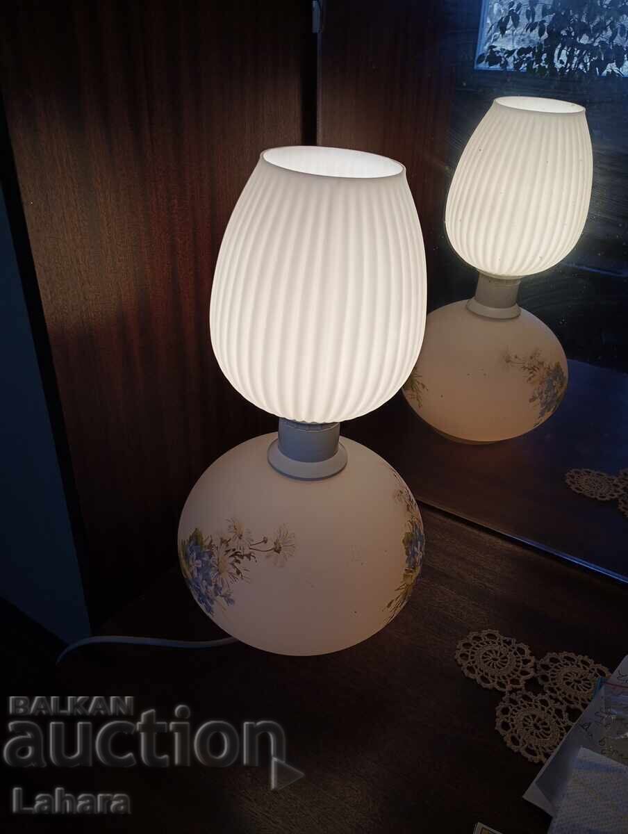 Livrarea Lampă de noapte din sticlă care luminează din interior Livrarea Lampă de noapte din sticlă care luminează din interior