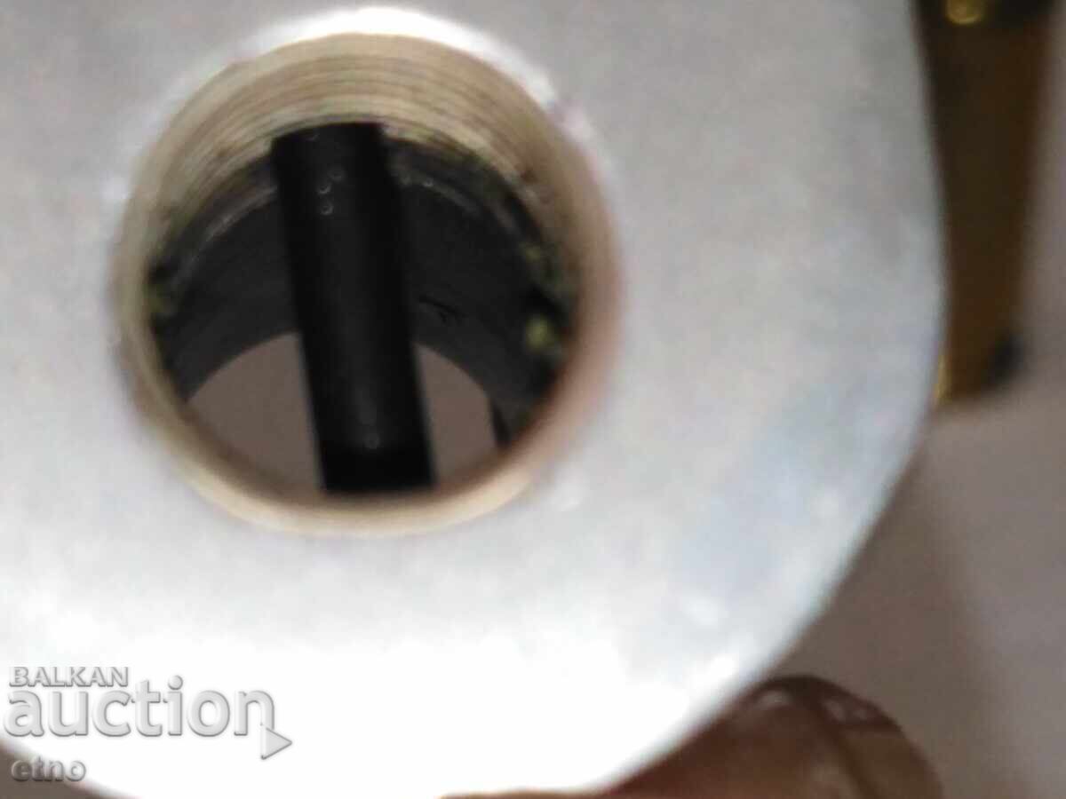 Delivery of Original wasp, firecracker, dog repeller with 8mm gas rocket launcher Delivery of Original wasp, firecracker, dog repeller with 8mm gas rocket launcher