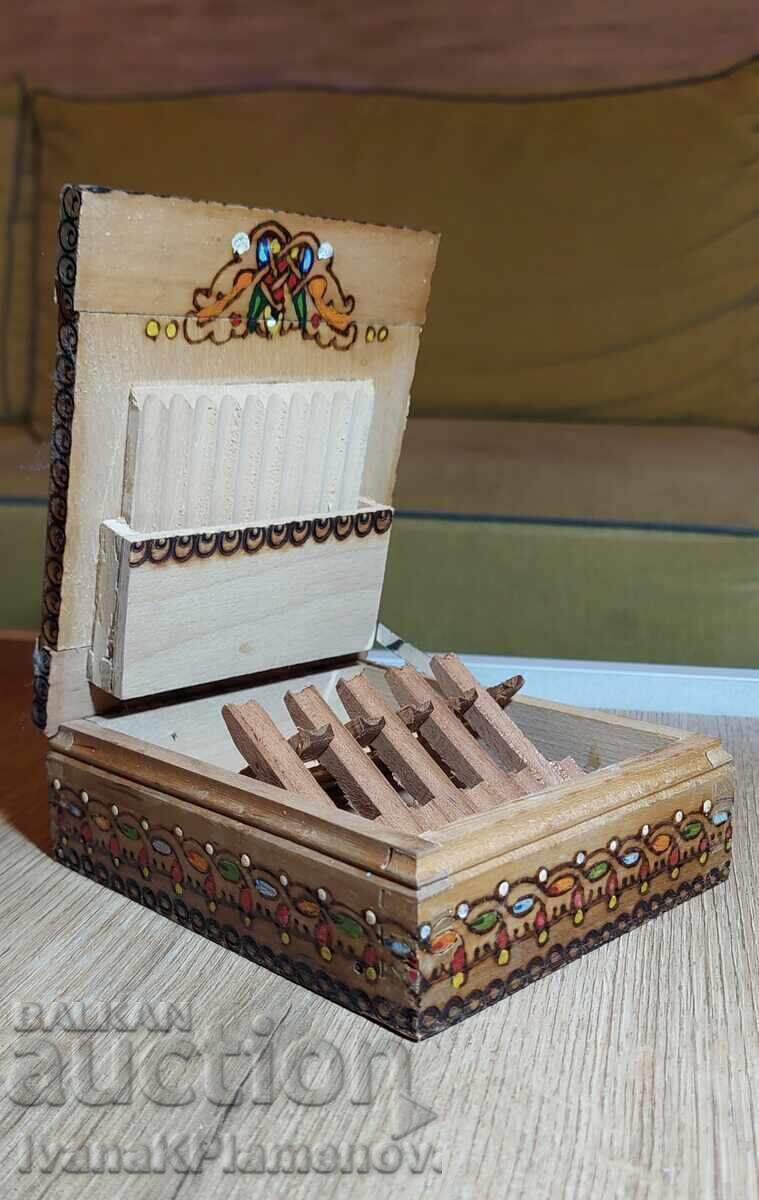 Wooden pyrography cigarette box for connoisseurs - 6