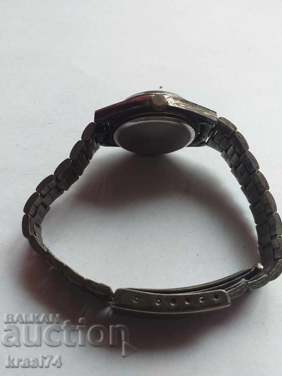 Clock with price 25.00 BGN | € 12.78 Clock with price 25.00 BGN | € 12.78