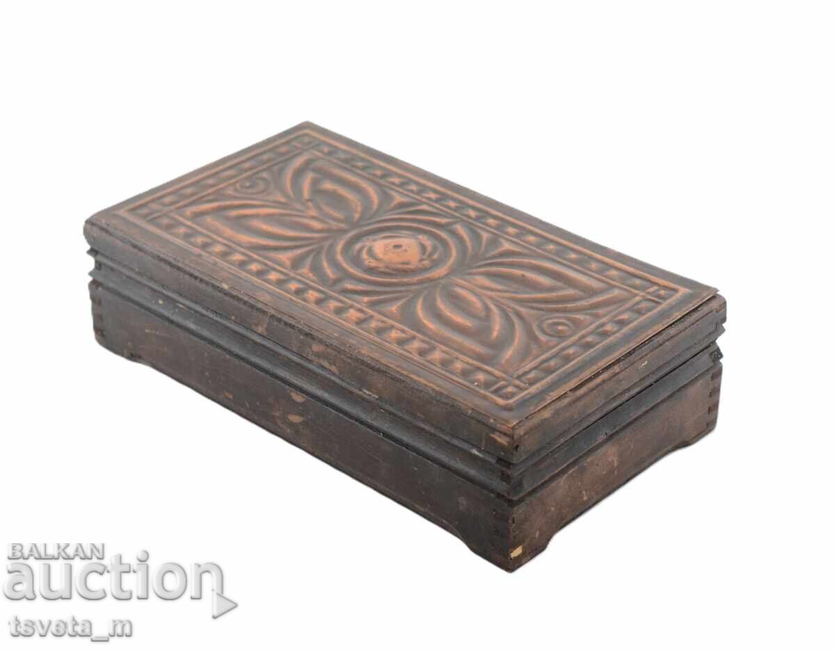 Дървена кутия с меден обков ръчна изработка соц с цена 15.00 лв. | € 7.67