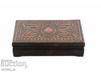 Cutie de lemn cu aplicații de alamă lucrată manual, stil socialist