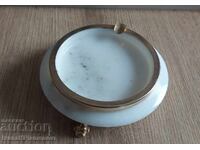 Cenusar din marmură, accesorii alamă, pentru cunoscători