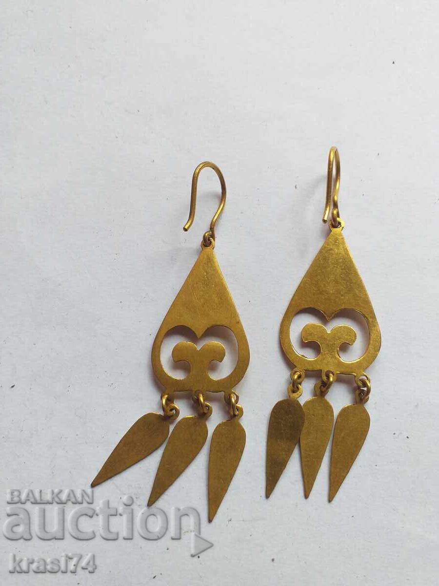 Επιχρυσωμένα σκουλαρίκια με τιμή 20.00 BGN | € 10.23 Επιχρυσωμένα σκουλαρίκια με τιμή 20.00 BGN | € 10.23