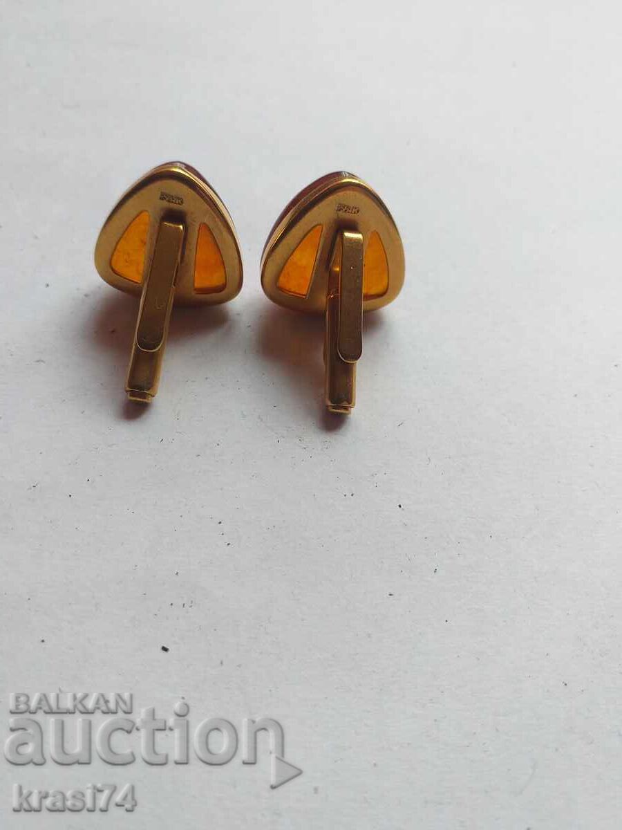 Позлатени копчета за ръкавели с кехлибар с цена 20.00 лв. | € 10.23