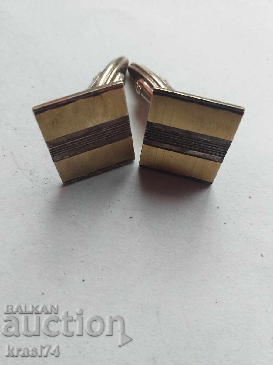 Butoni aur și argint Butoni aur și argint