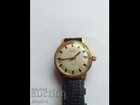 Ceas placat cu aur