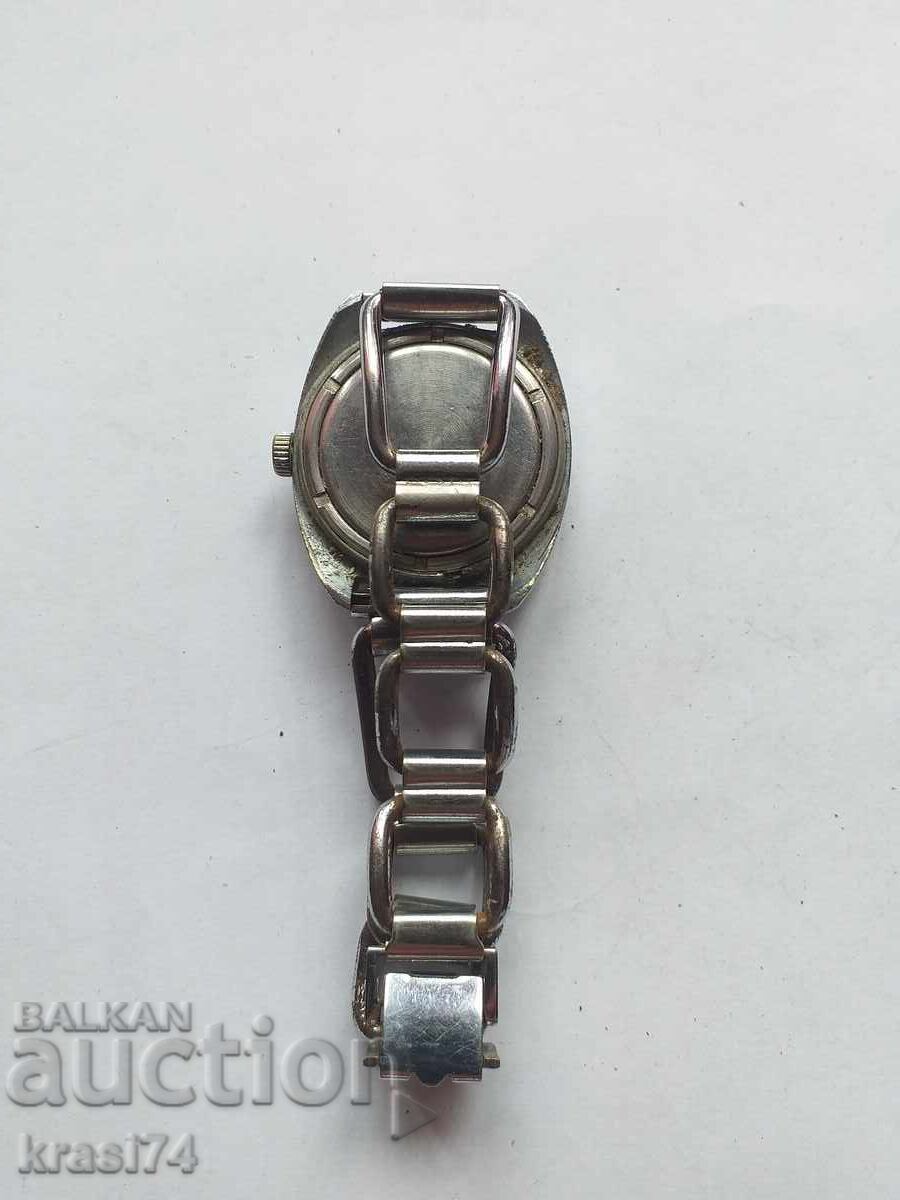 Clock with price 15.00 BGN | € 7.67 Clock with price 15.00 BGN | € 7.67