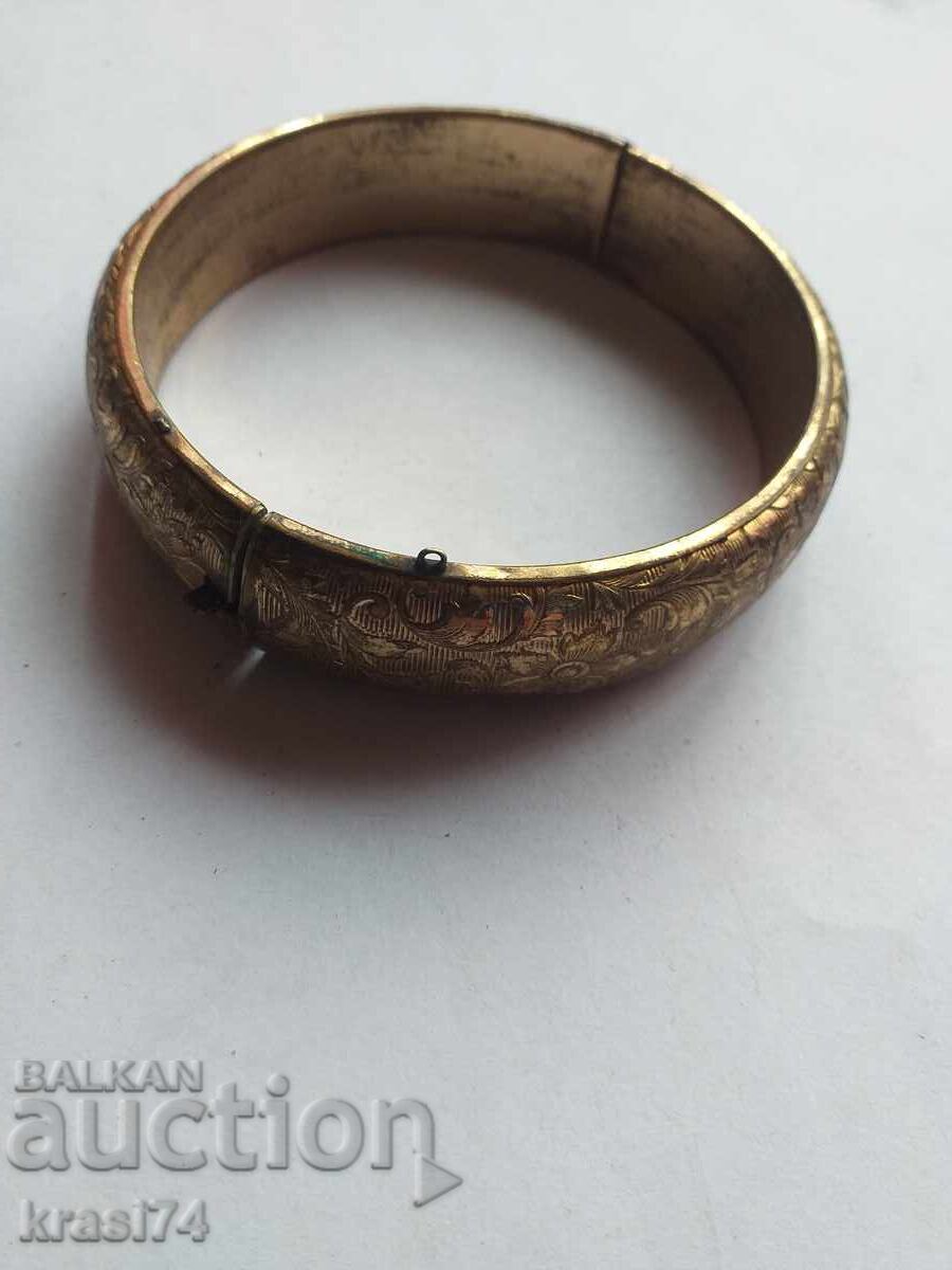 Επιχρυσωμένο βραχιόλι