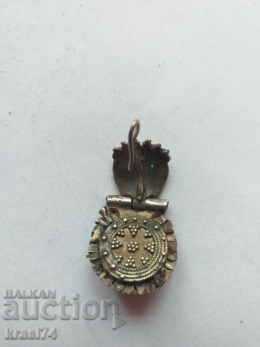Old earring with price 50.00 BGN | € 25.56