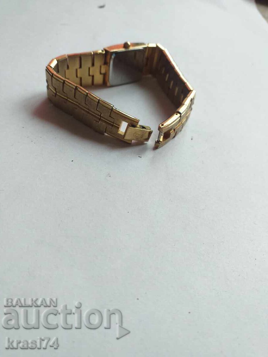 Ceas placat cu aur cu preț 60.00 BGN | € 30.68 Ceas placat cu aur cu preț 60.00 BGN | € 30.68