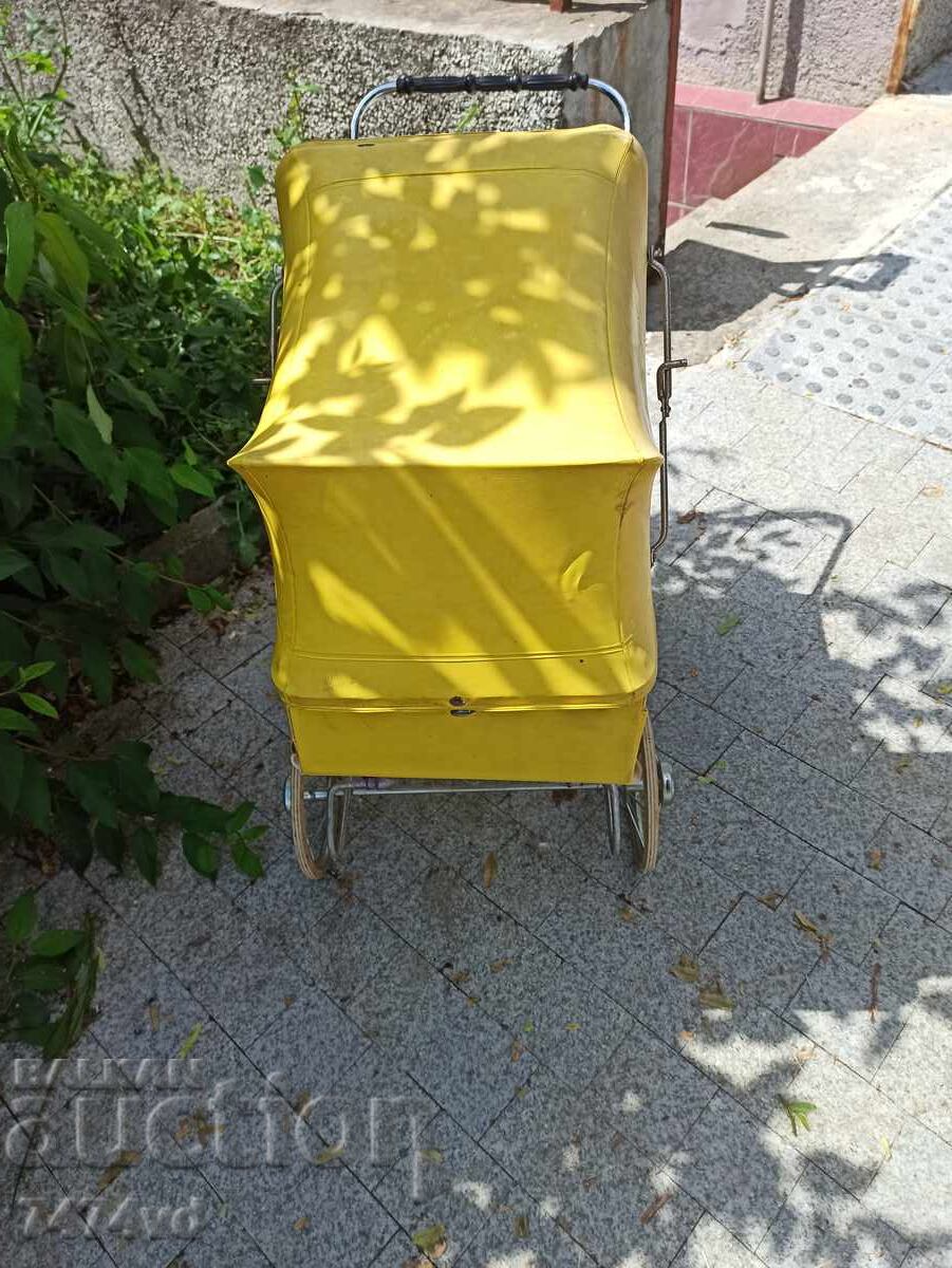 Δημοπρασία ΣΟΤΣ. ΠΑΙΔΙΚΟ ΚΑΡΟΤΣΙ ΓΙΑ ΚΟΥΚΛΕΣ ΚΙΤΡΙΝΟ