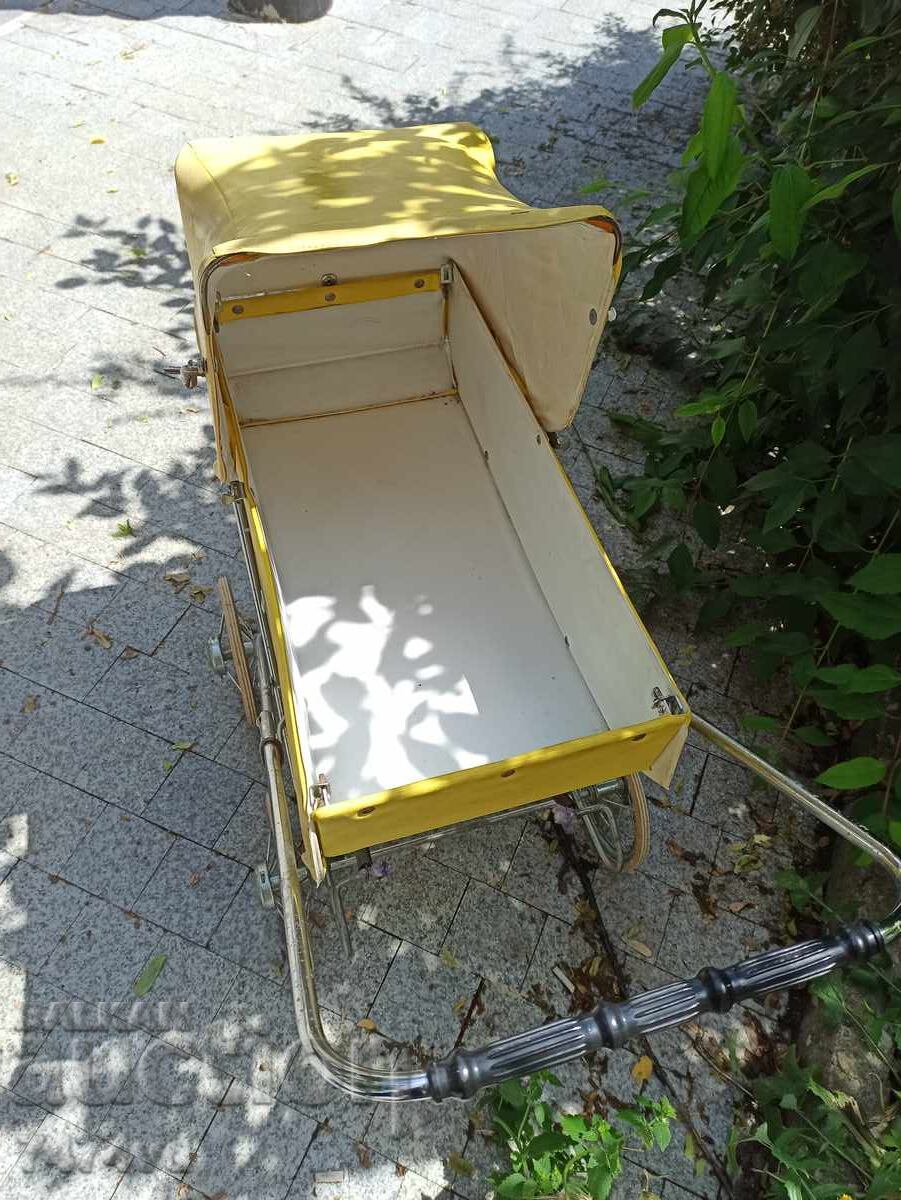 Παράδοση ΣΟΤΣ. ΠΑΙΔΙΚΟ ΚΑΡΟΤΣΙ ΓΙΑ ΚΟΥΚΛΕΣ ΚΙΤΡΙΝΟ