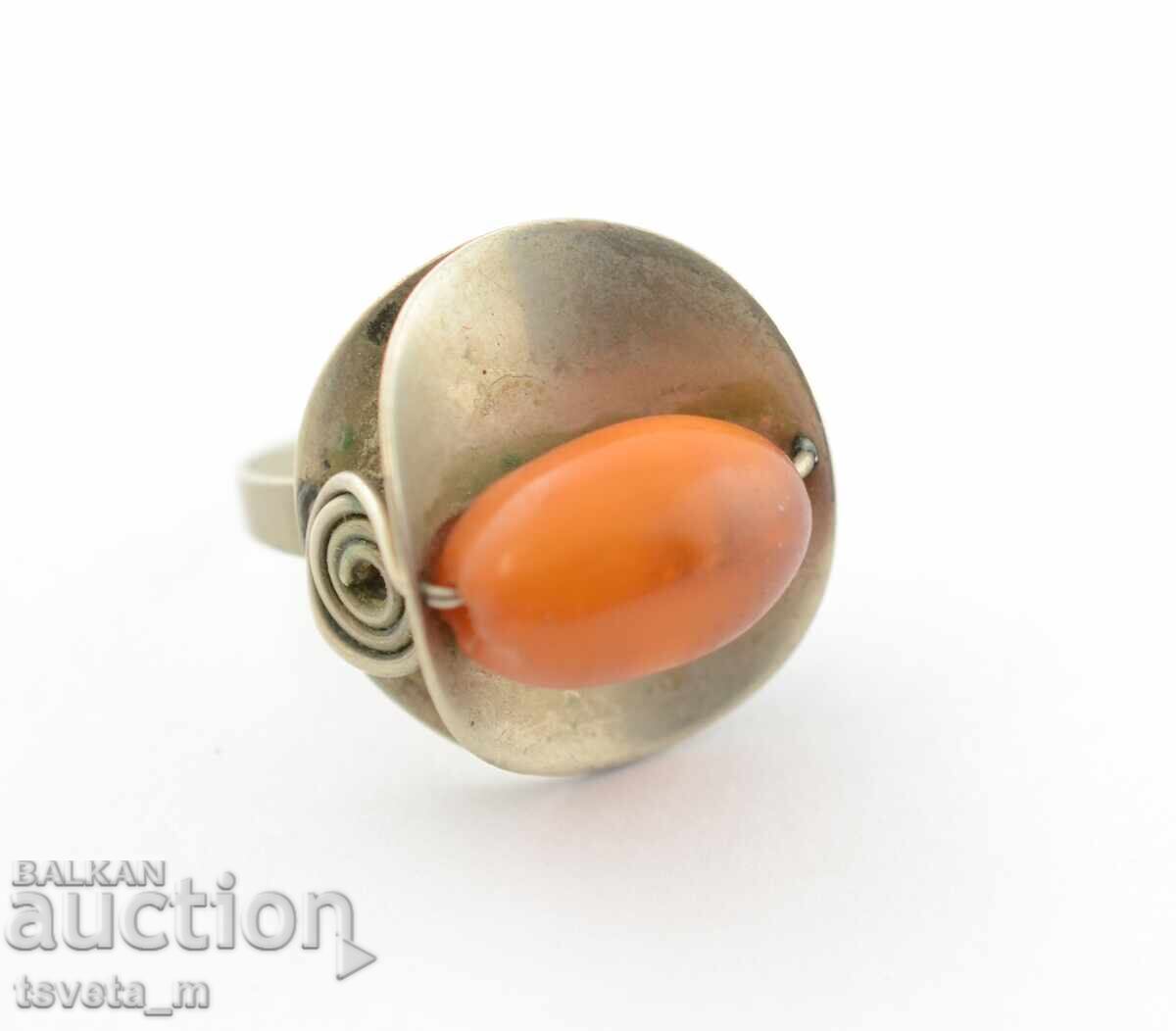 Δημοπρασία Ενα δαχτυλίδι Δημοπρασία Ενα δαχτυλίδι