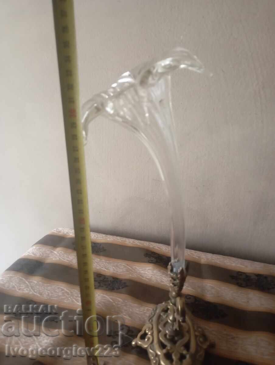 Delivery of Old Art Deco vase