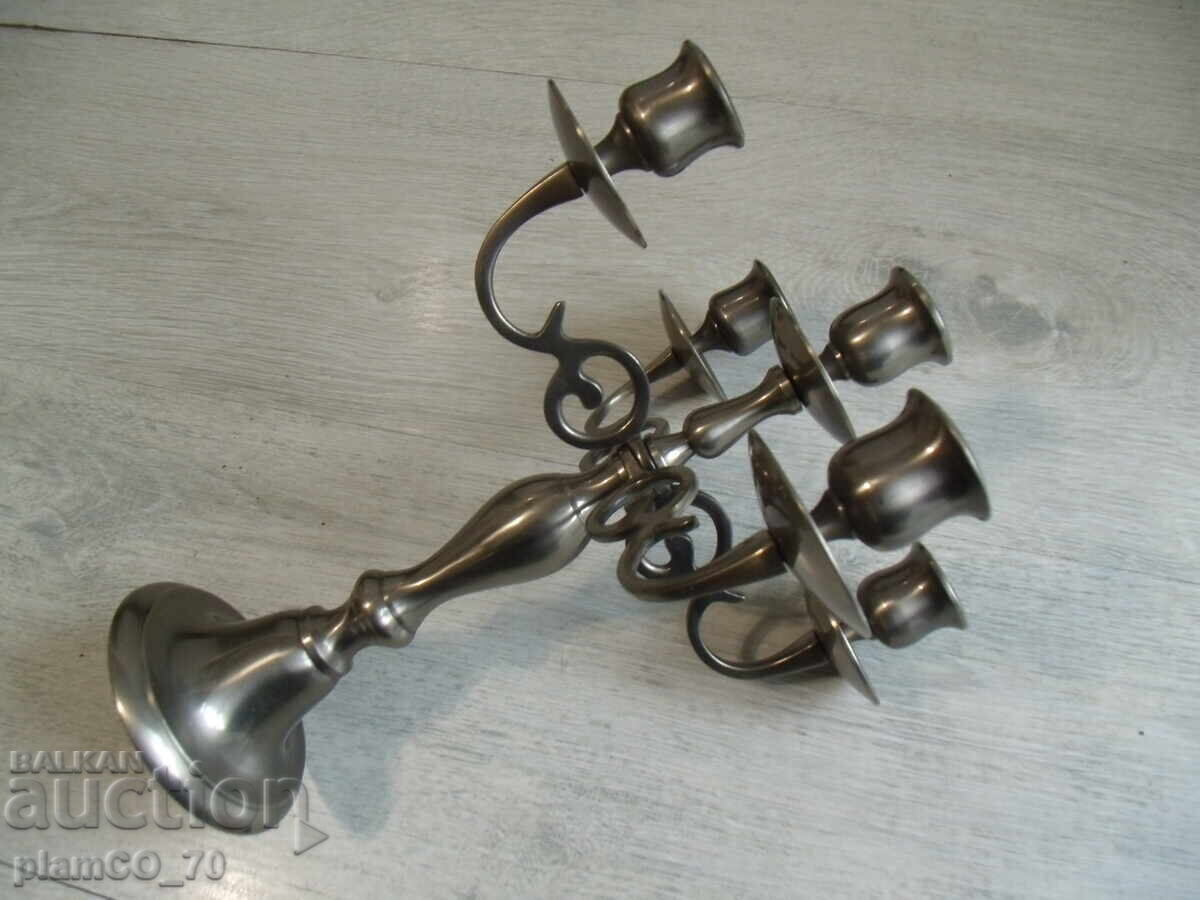 №*8066 παλιό μεταλλικό κηροπήγιο με πέντε θέσεις για κεριά με τιμή 40.00 BGN | € 20.45