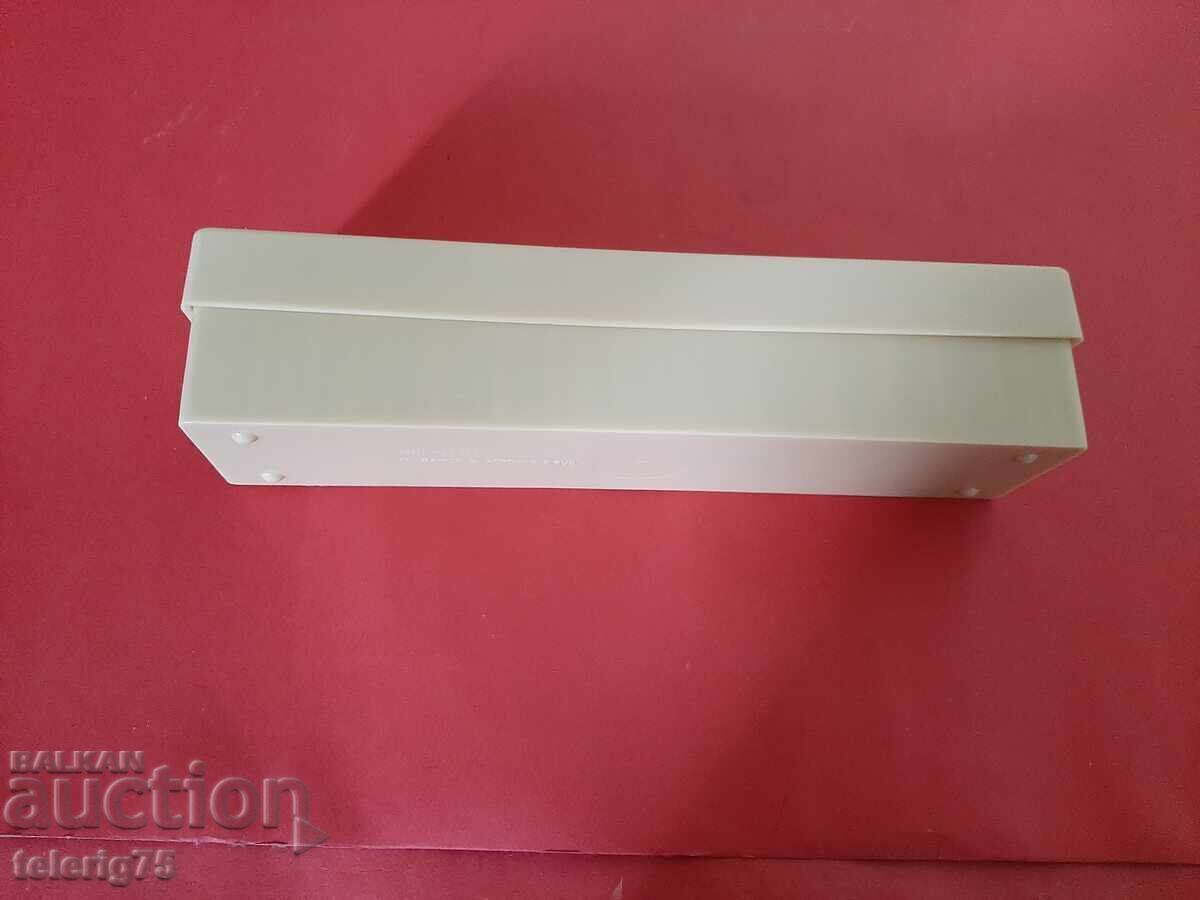 Аукцион Руска Съветска Кутия с разглобяеми Диапозитивни рамки -68бр Аукцион Руска Съветска Кутия с разглобяеми Диапозитивни рамки -68бр