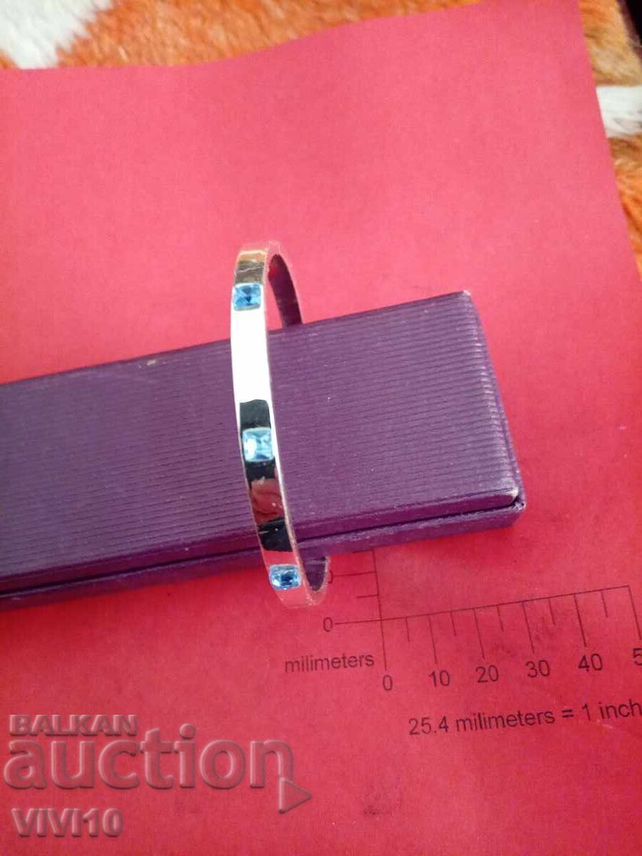 Αρχαίο βραχιόλι με πέτρες με τιμή 20.00 BGN | € 10.23