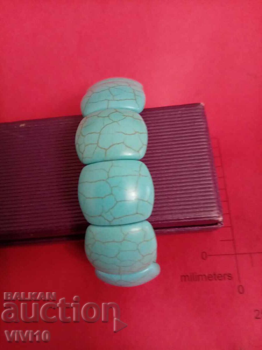 Αρχαίο βραχιόλι με πέτρες με τιμή 20.00 BGN | € 10.23