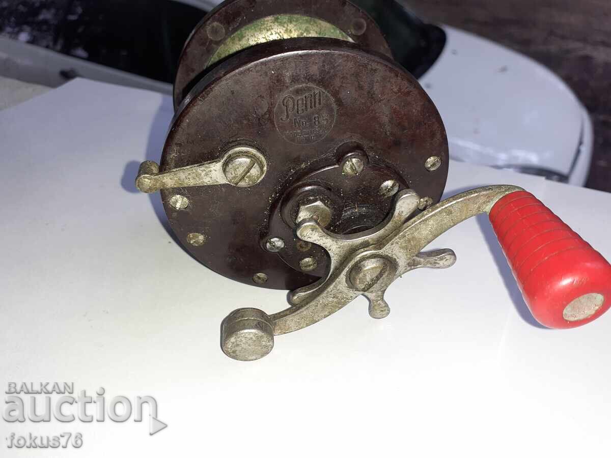 Παλιά αμερικάνικη μηχανή ψαρέματος Penn με τιμή 45.00 BGN | € 23.01