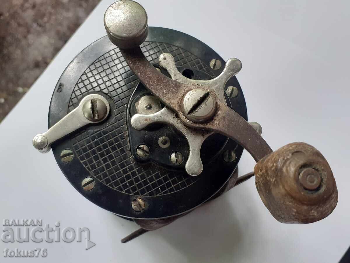 Veche mulinetă americană pentru pescuit marin - Monospool Reel cu preț 75.00 BGN | € 38.35 Veche mulinetă americană pentru pescuit marin - Monospool Reel cu preț 75.00 BGN | € 38.35