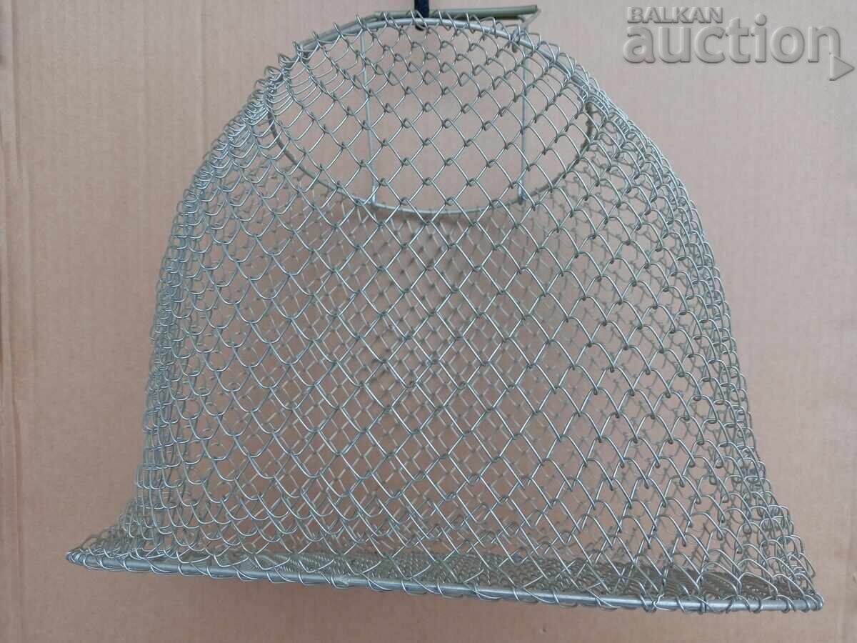 Lot de două genți de cumpărături retro împletite, vintage cu preț 21.00 BGN | € 10.74 Lot de două genți de cumpărături retro împletite, vintage cu preț 21.00 BGN | € 10.74