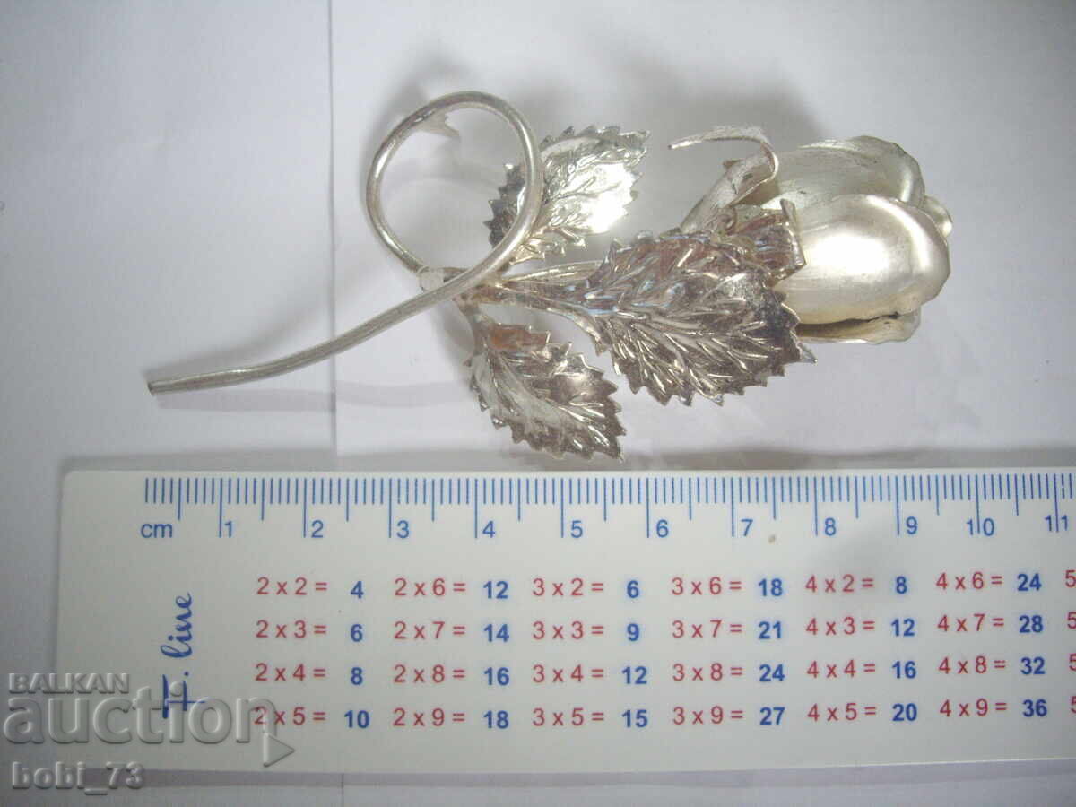 Όμορφο μεταλλικό τριαντάφυλλο με τιμή 20.00 BGN | € 10.23 Όμορφο μεταλλικό τριαντάφυλλο με τιμή 20.00 BGN | € 10.23