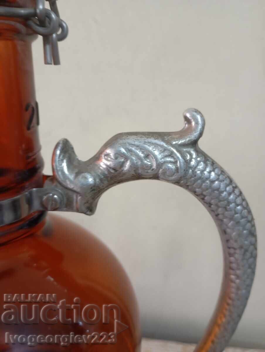 Μπουκάλι για υγρό με πώμα με τιμή 50.00 BGN | € 25.56