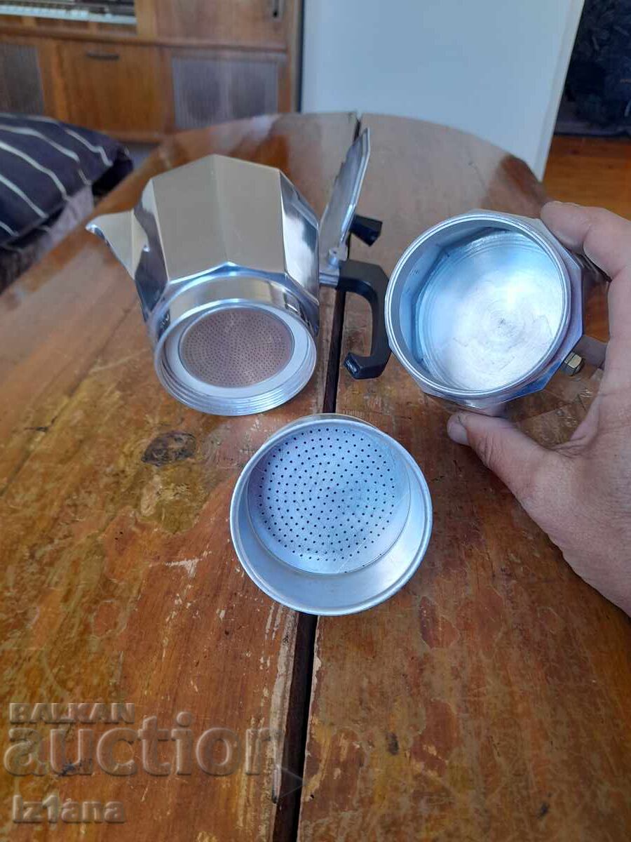 Vechi aparat de cafea - 6