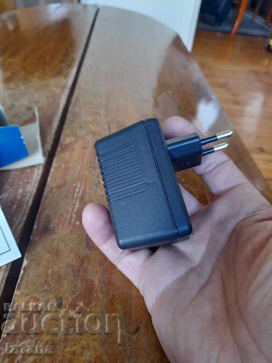 Παλιό φορτιστής μπαταριών Varta - 5