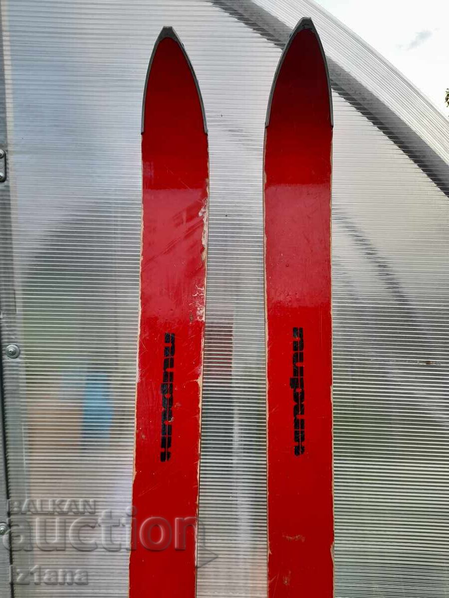 Стари Ски Пирин с цена 130.00 лв. | € 66.47