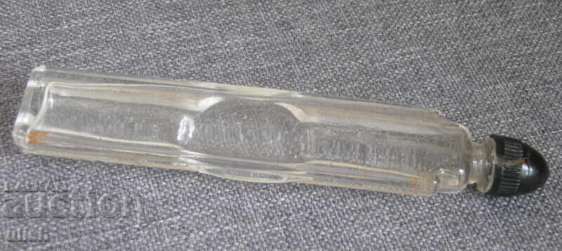 Sticlă veche de parfum art deco cu preț 35.00 BGN | € 17.90