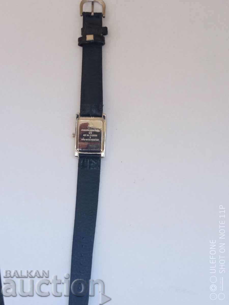 Ceas de damă nou - Cumpărat din Anglia! Nou! cu preț 29.00 BGN | € 14.83