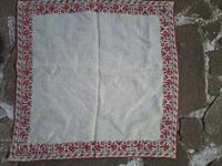 Pătrat brodat manual, model tradițional