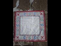 Pătrat brodat manual, model tradițional