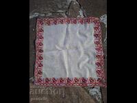 Pătrat brodat manual, model tradițional