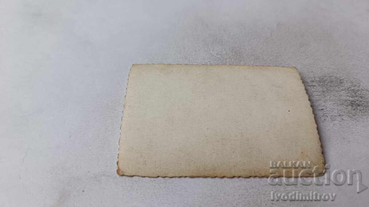 Fotografie Bărbat în costum de baie lângă mare cu preț 2.45 BGN | € 1.25