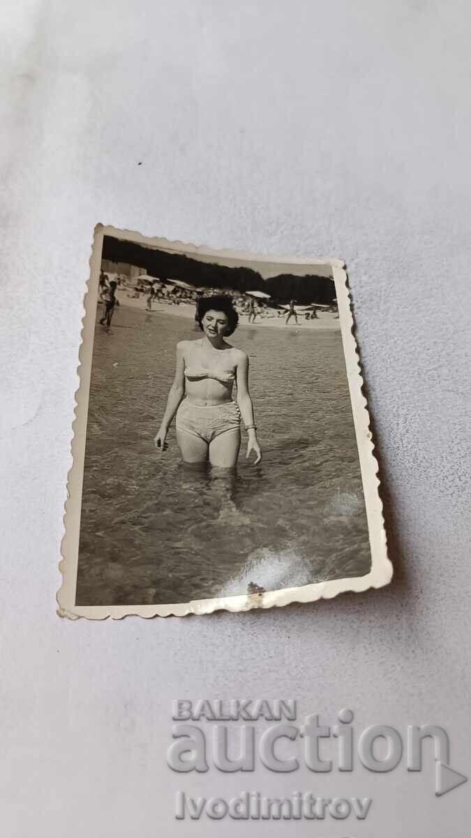 Foto Femeie pe plajă Foto Femeie pe plajă