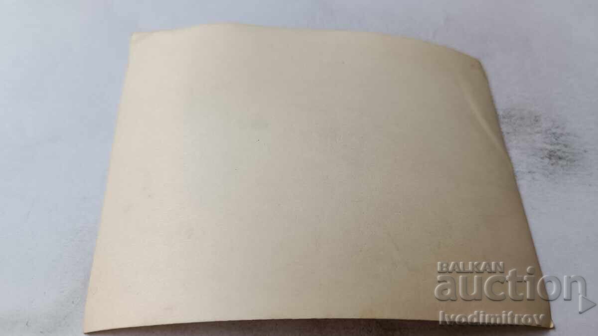 Снимка Двама мъже на плажа с цена 2.45 лв. | € 1.25 Снимка Двама мъже на плажа с цена 2.45 лв. | € 1.25