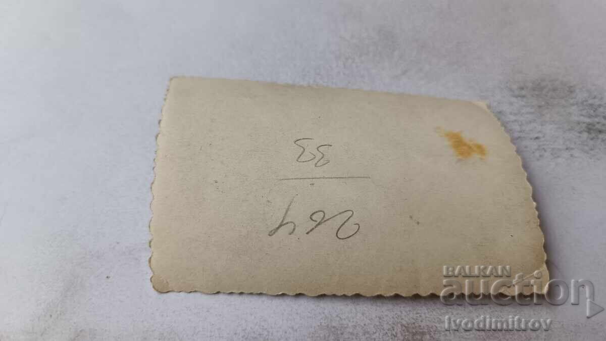 Φωτογραφία Σόφιας Τέσσερις αξιωματικοί σε βόλτα με τιμή 2.35 BGN | € 1.20 Φωτογραφία Σόφιας Τέσσερις αξιωματικοί σε βόλτα με τιμή 2.35 BGN | € 1.20