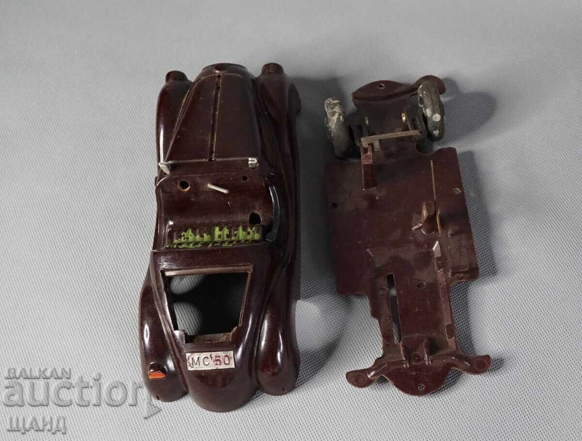 Стара Българска Бакелитена играчка ретро кола дип комуна - 5