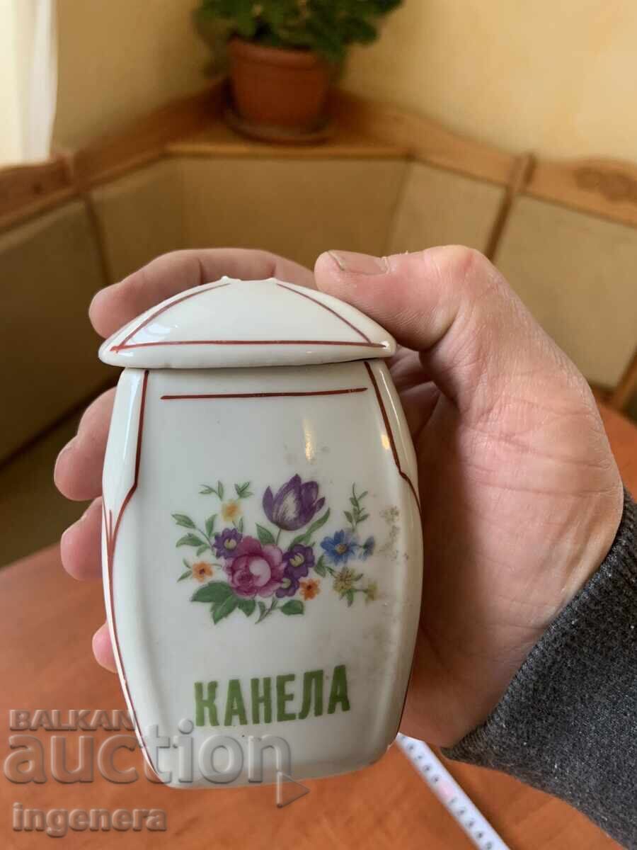 BORCAN DE PORȚELAN PENTRU CONDIMENTE DIN BULGARIA SOCIALISTĂ cu preț 4.00 BGN | € 2.05