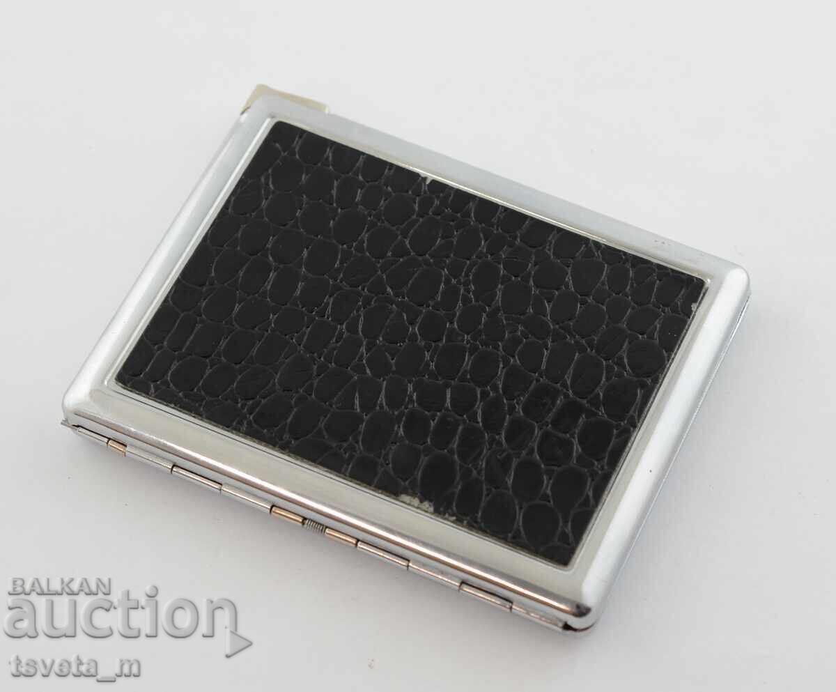 Antique snuffbox with lighter with price 10.00 BGN | € 5.11