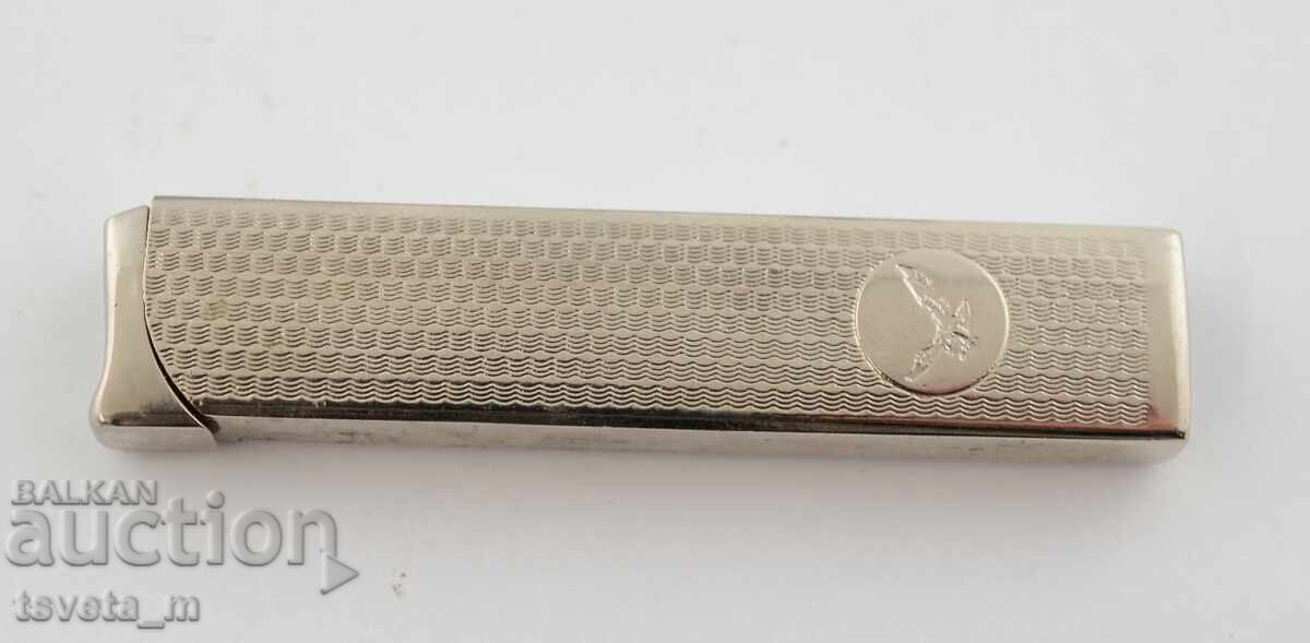 Delivery of Antique snuffbox with lighter Delivery of Antique snuffbox with lighter