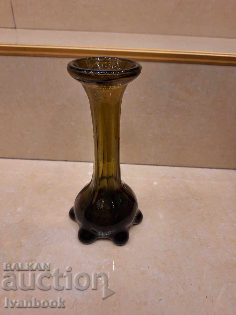 Vaza de sticla retro social.