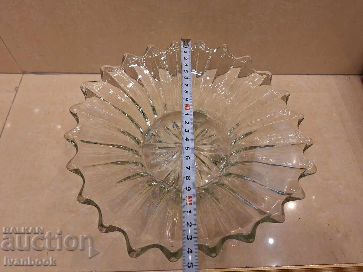 Fructieră de sticlă retro soc cu preț 9.00 BGN | € 4.60 Fructieră de sticlă retro soc cu preț 9.00 BGN | € 4.60