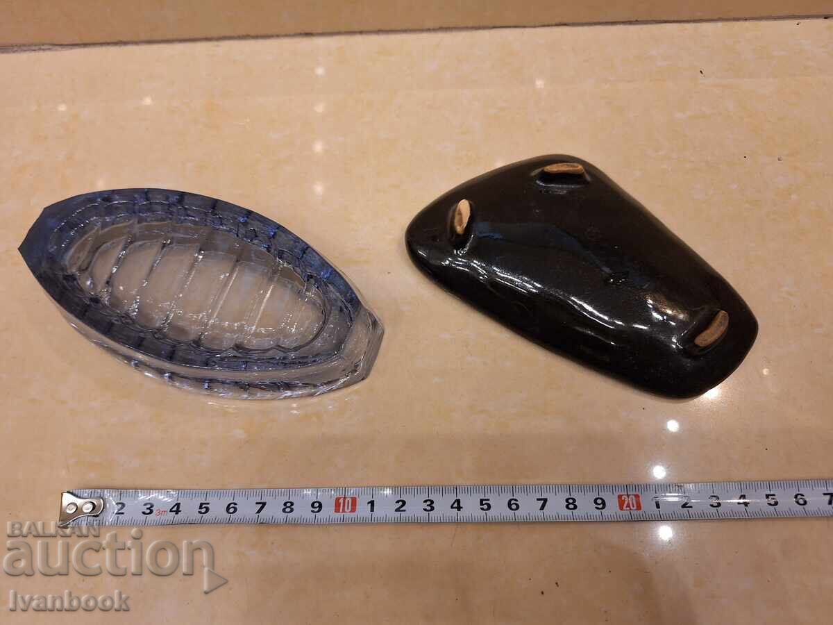 Cenușar din sticlă și ceramică retro soc cu preț 6.00 BGN | € 3.07