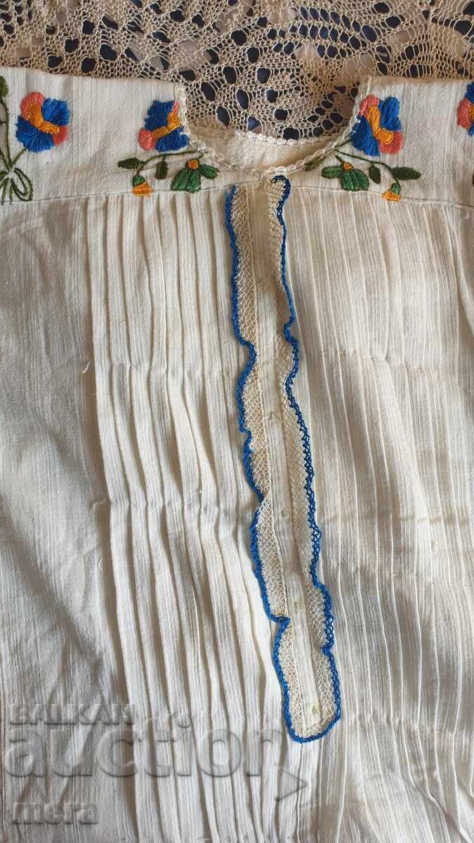 Аукцион Автентична къса риза от народна носия Аукцион Автентична къса риза от народна носия